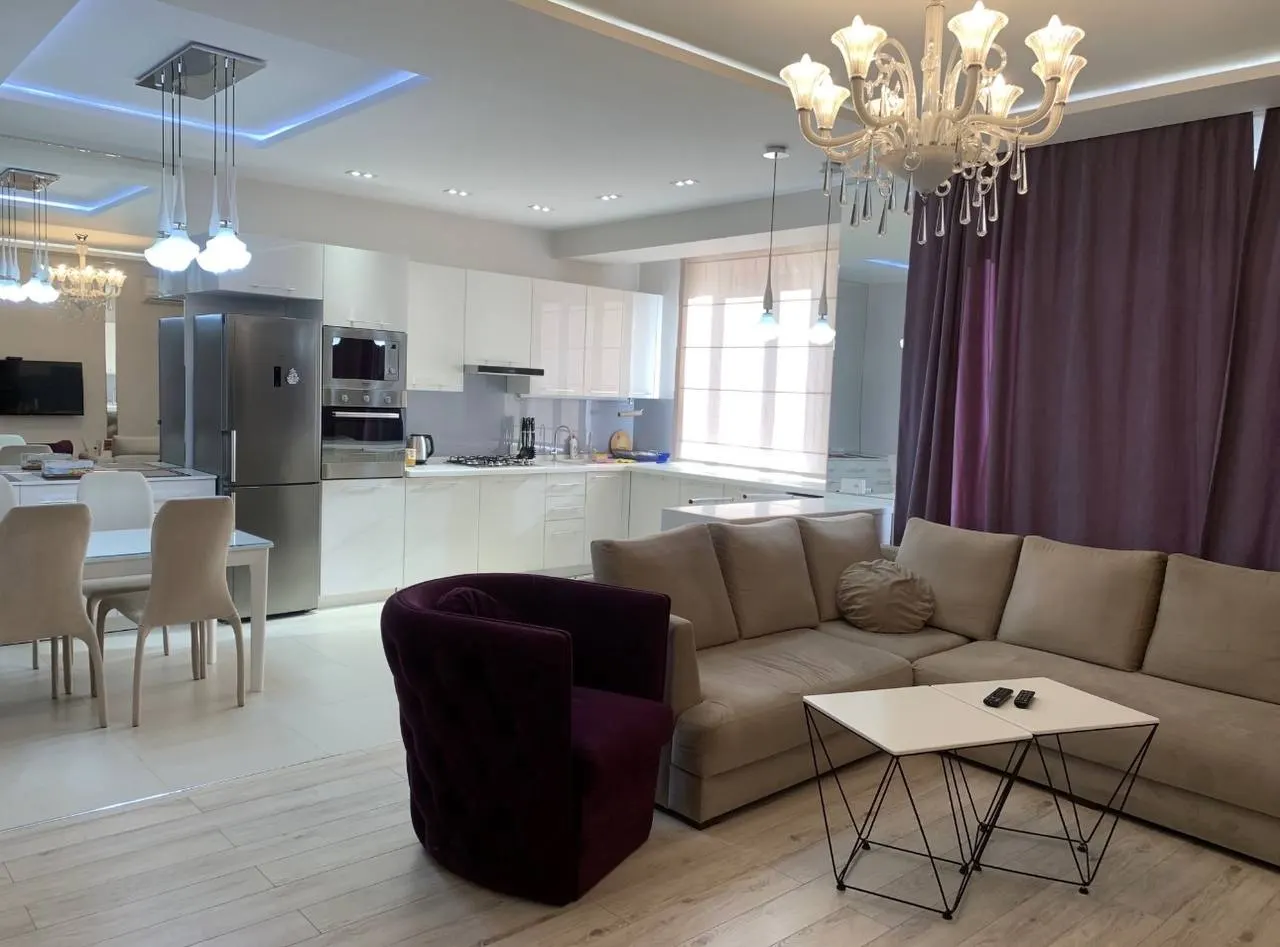 Ижарага берилади 4 хонали квартира, 140 м², 5/6 қават — Миробод тумани