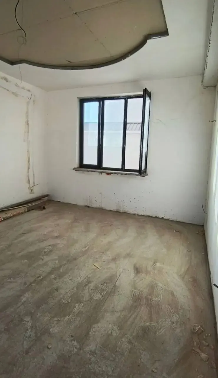 Sotiladi 10 xonali hovli uy, 4 sotix, 2 qavatli — Yashnobod tumani