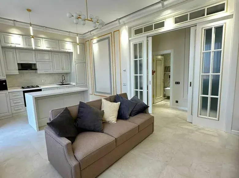 Сотилади 3 хонали квартира, 73 м², 3/8 қават — Мирзо Улуғбек тумани