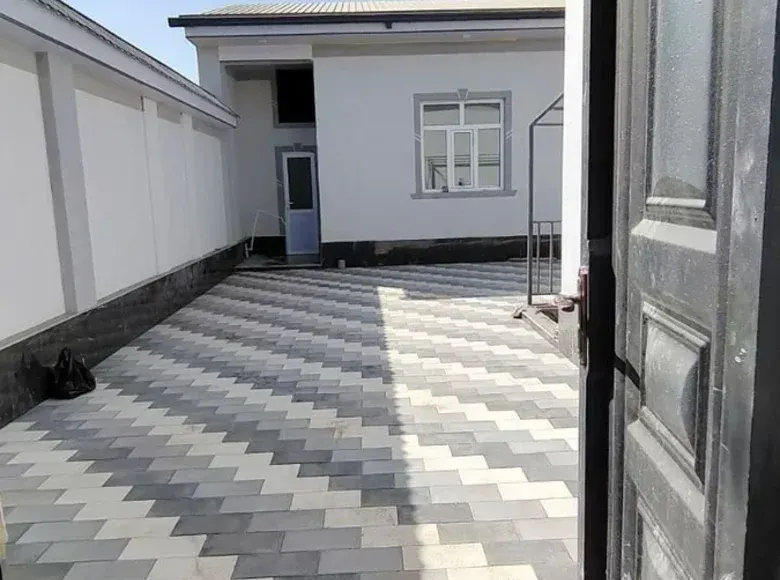 Сотилади 3 хонали ҳовли уй, 10 сотих, 100 м² — Яшнобод тумани