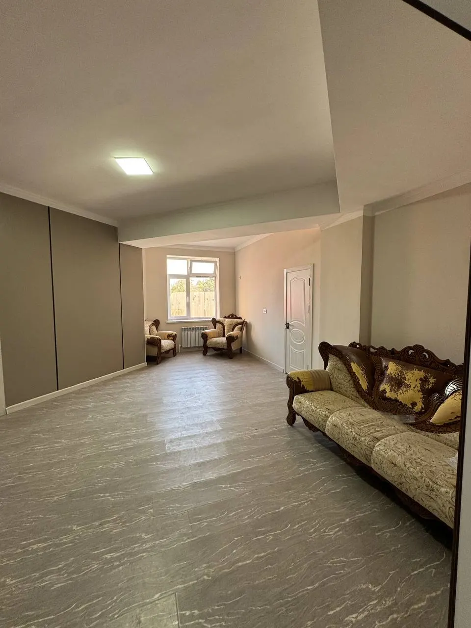 Sotiladi 2 xonali kvartira, 62 m², 1/8 qavat — Yashnobod tumani