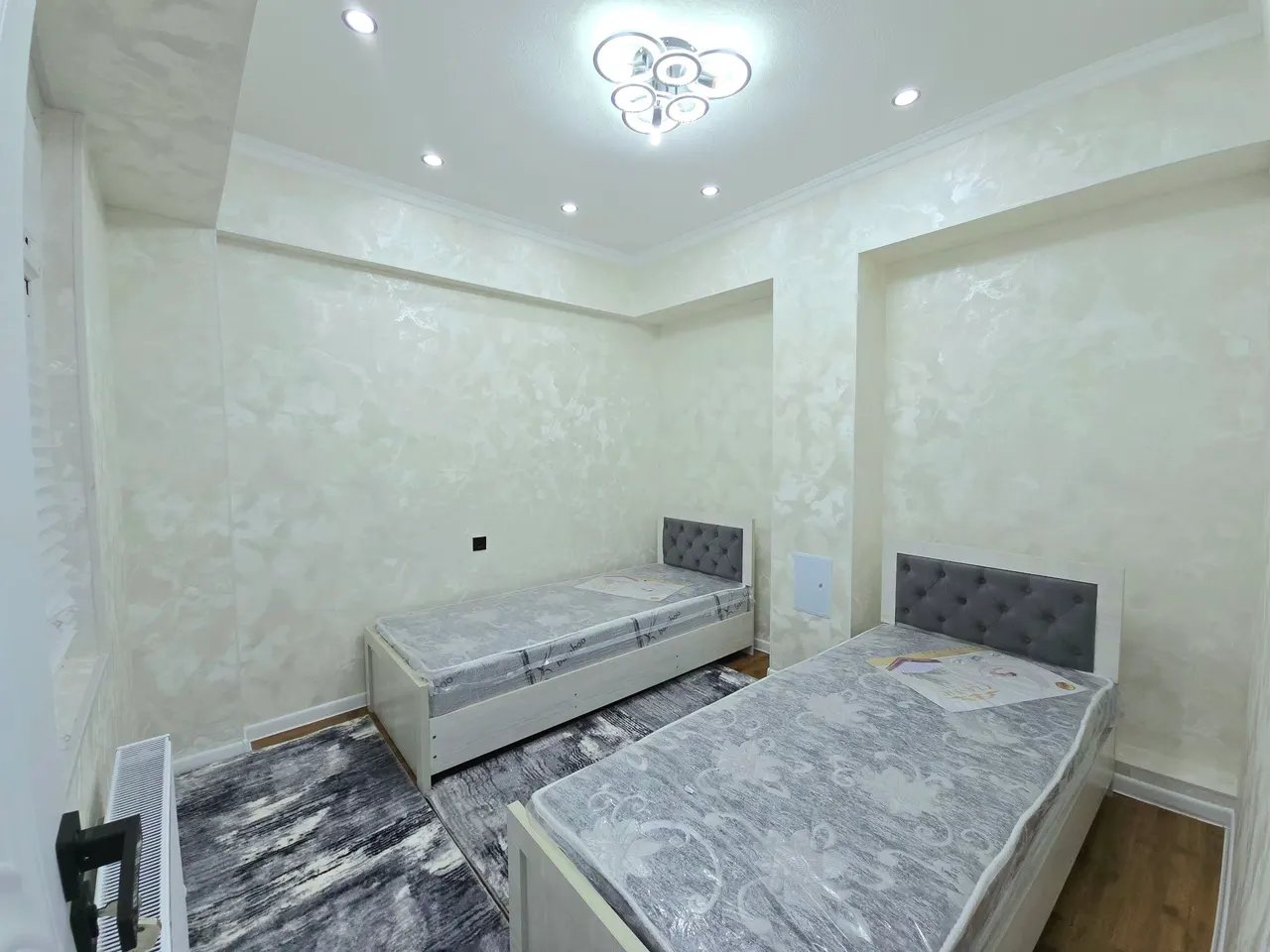 Sotiladi 3 xonali kvartira, 70 m², 1/6 qavat — Samarqand shahri