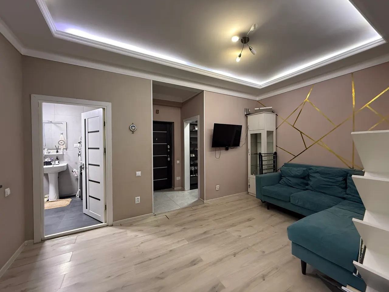 Продаётся 3-комнатная квартира, 52 м², 9/9 этаж — Мирзо-Улугбекский район