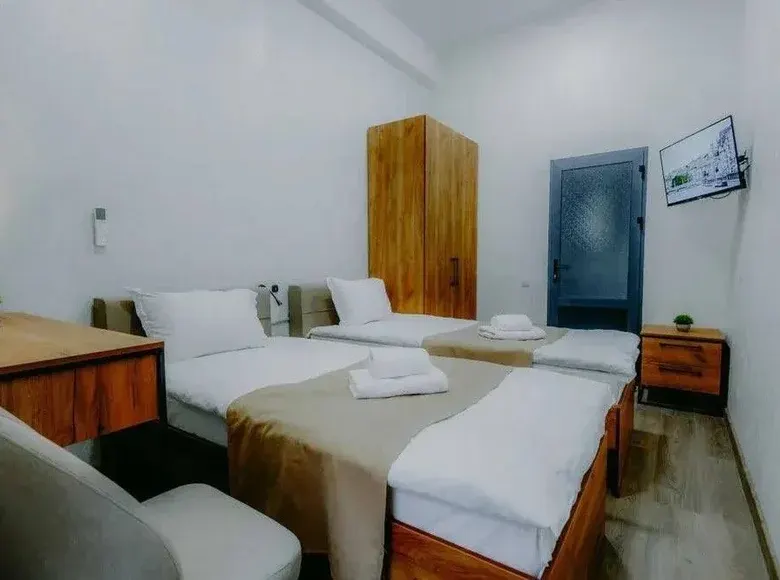 Сотилади тайёр бизнес, 1000 м², 3.3 сотих, 3/3 қават — Яккасарой тумани