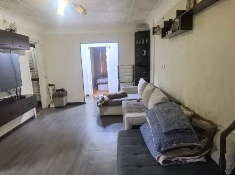 Сотилади 3 хонали квартира, 65 м², 1/4 қават — Яшнобод тумани
