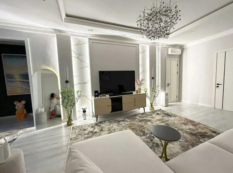 Сотилади 4 хонали квартира, 133 м², 7/10 қават — Мирзо Улуғбек тумани