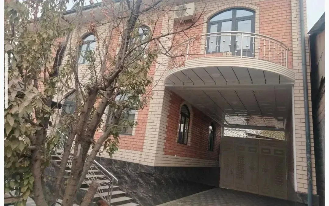 Sotiladi hovli uy, 6 sotix, 2 qavatli — Yangihayot tumani