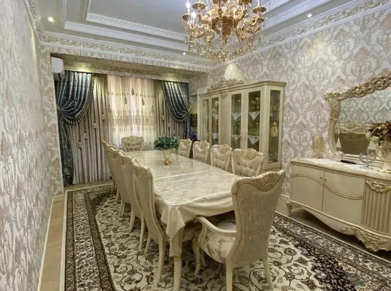 Сотилади 6 хонали квартира, 192 м², 1/5 қават — Чилонзор тумани