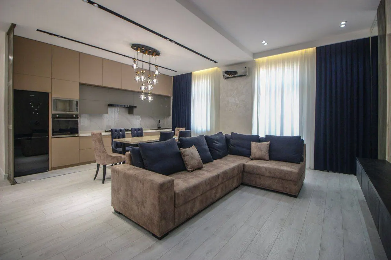 Ижарага берилади 3 хонали квартира, 120 м², 6/10 қават — Миробод тумани