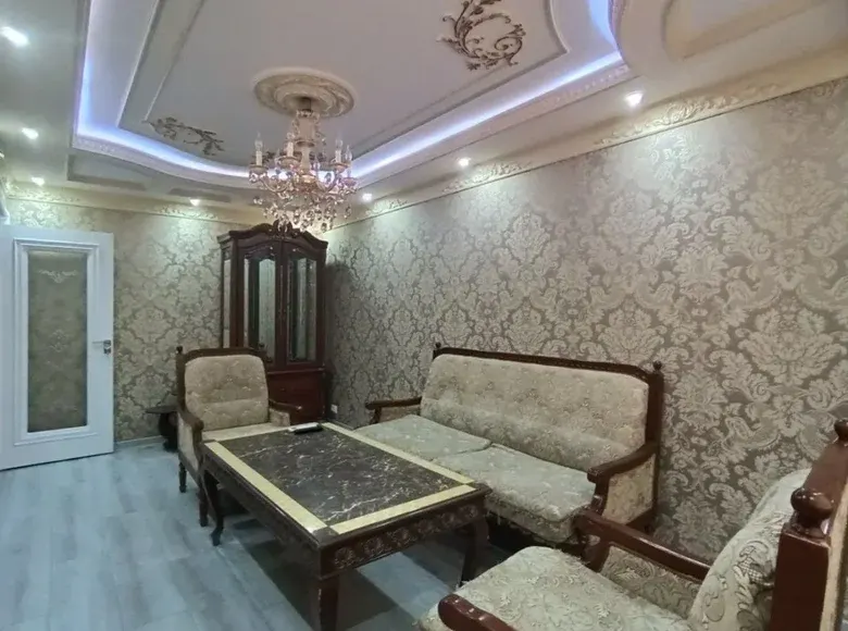 Сотилади 4 хонали квартира, 77 м², 4/5 қават — Мирзо Улуғбек тумани