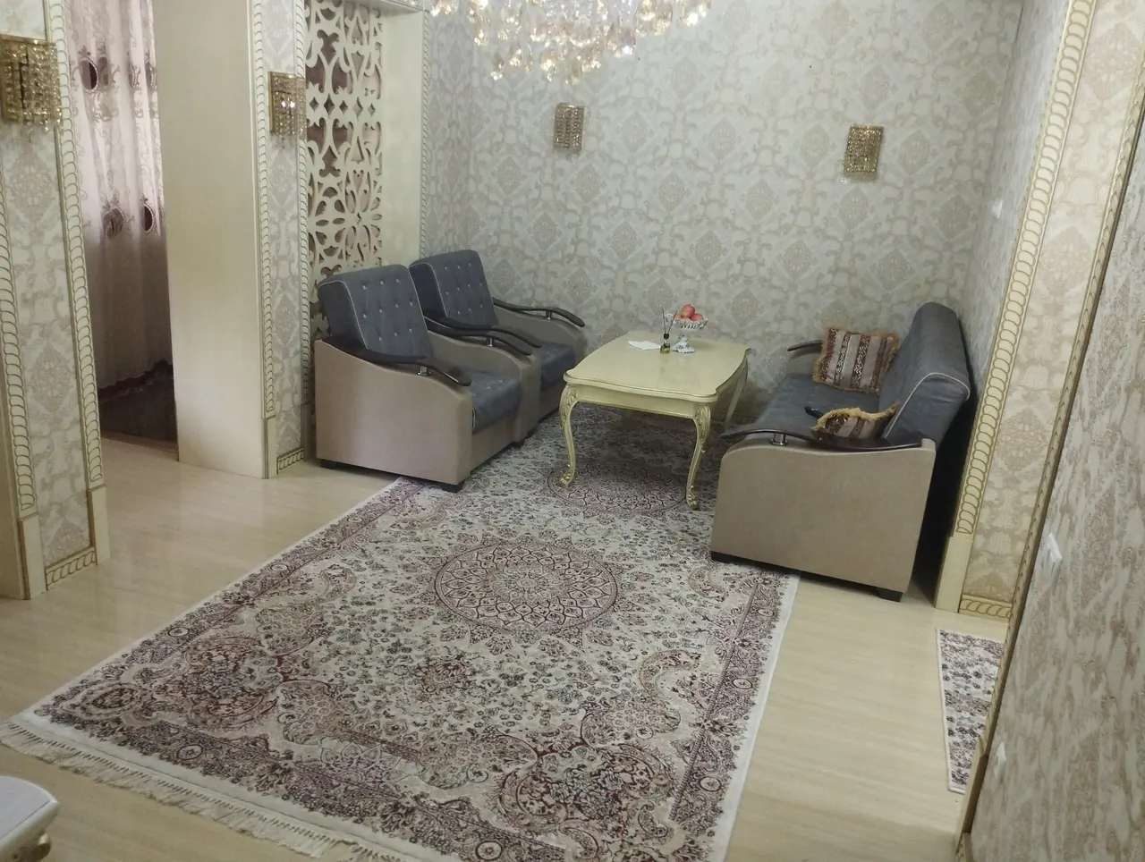 Сдаётся 3-комнатная квартира, 95 м², 1/4 этаж — Шайхантахурский район