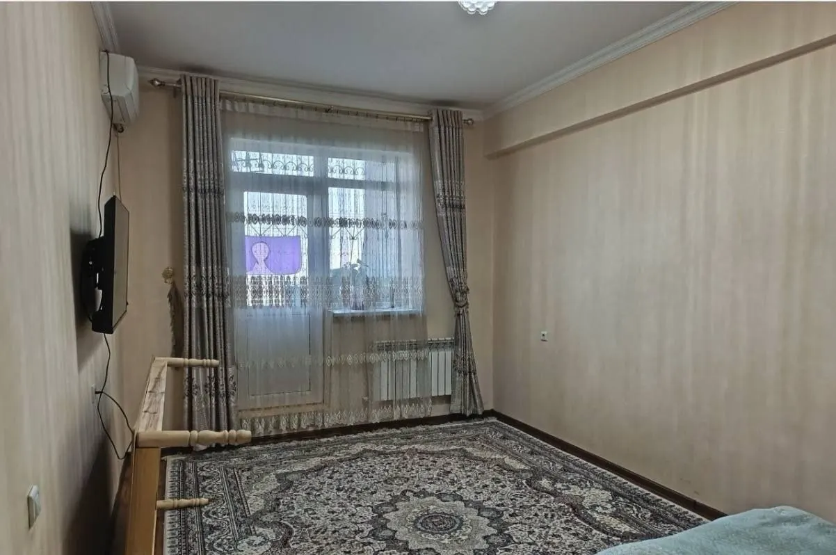 Sotiladi 2 xonali kvartira, 65 m², 4/7 qavat — Yangihayot tumani