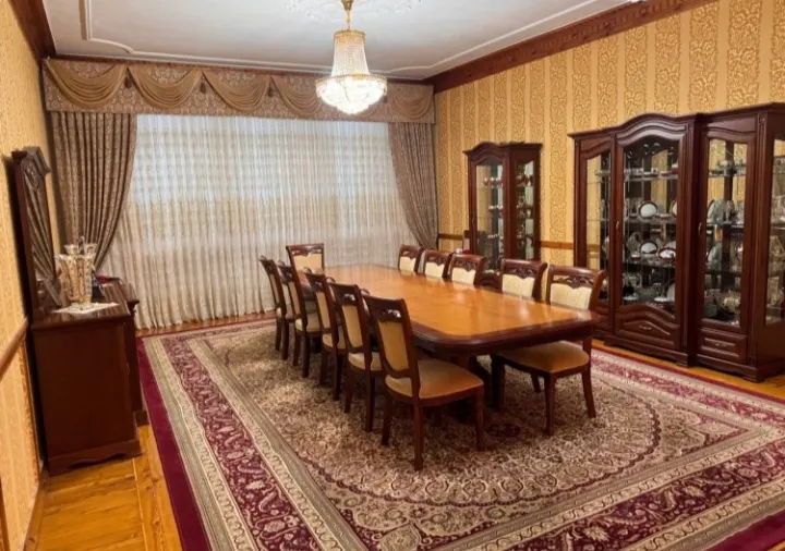 Sotiladi 6 xonali hovli uy, 18 sotix, 700 m² — Yashnobod tumani