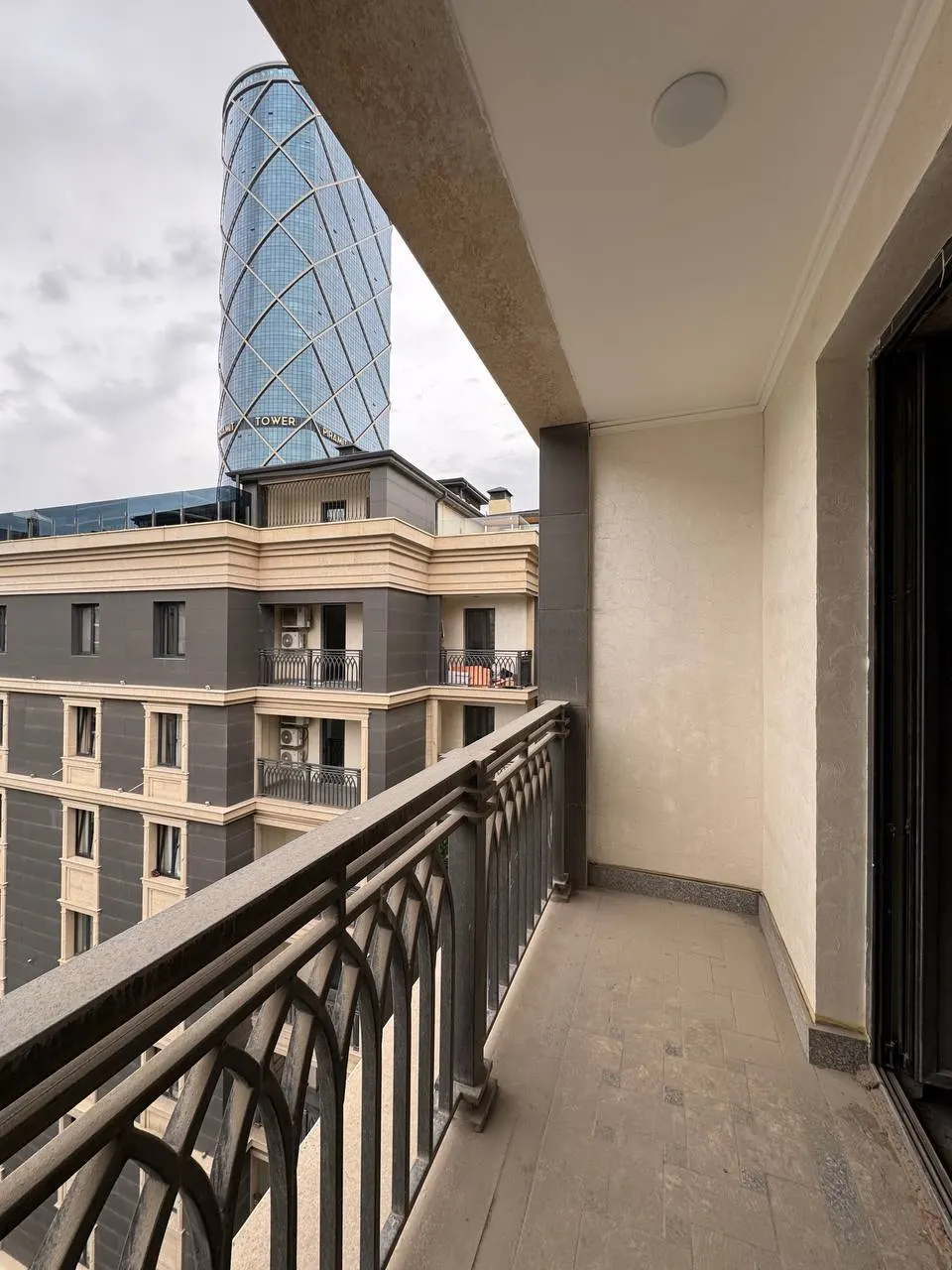 Sotiladi 2 xonali kvartira, 64 m², 4/11 qavat — Yakkasaroy tumani