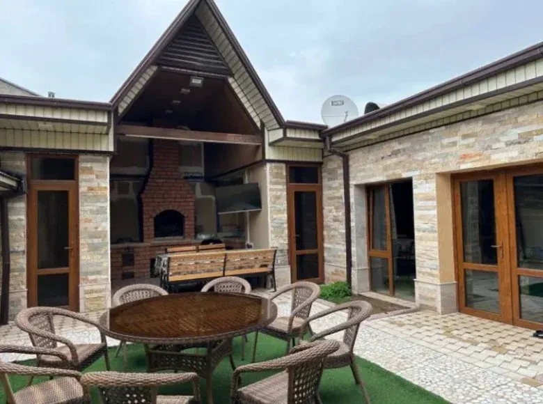 Sotiladi 7 xonali hovli uy, 264 m² — Mirobod tumani