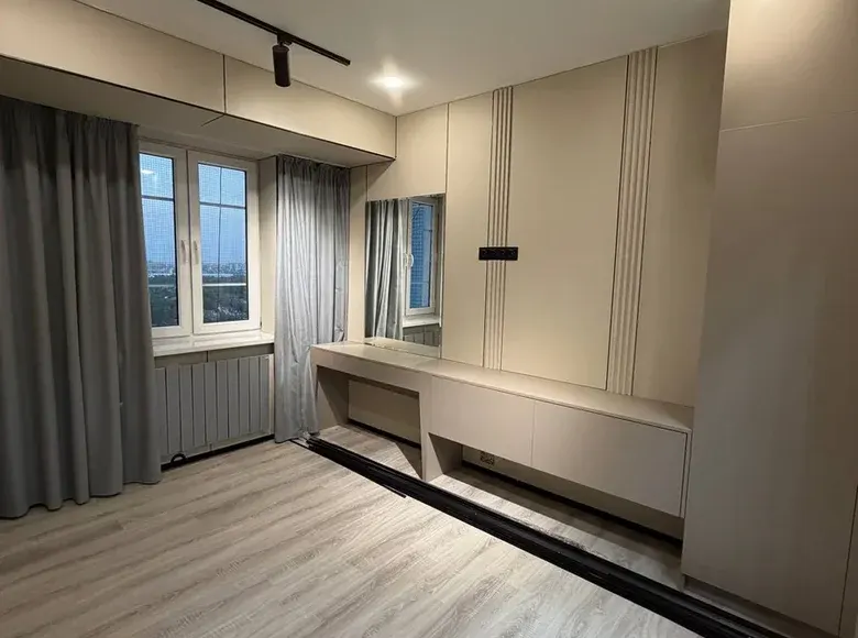 Сотилади 3 хонали квартира, 76 м², 18/20 қават — Мирзо Улуғбек тумани
