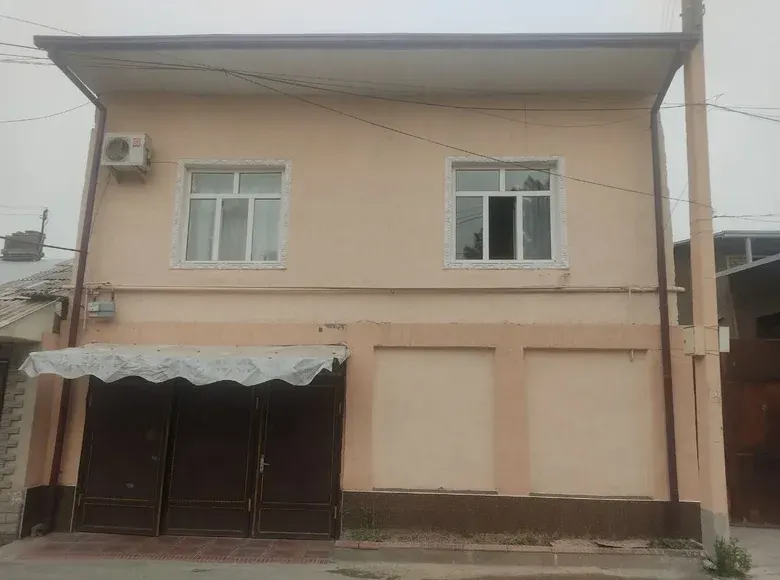 Сотилади 3 хонали ҳовли уй, 127 м², 1/2 қават — Яккасарой тумани