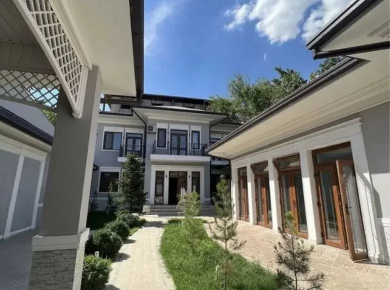 Ижарага берилади 5 хонали ҳовли уй, 4 сотих, 500 м² — Яккасарой тумани