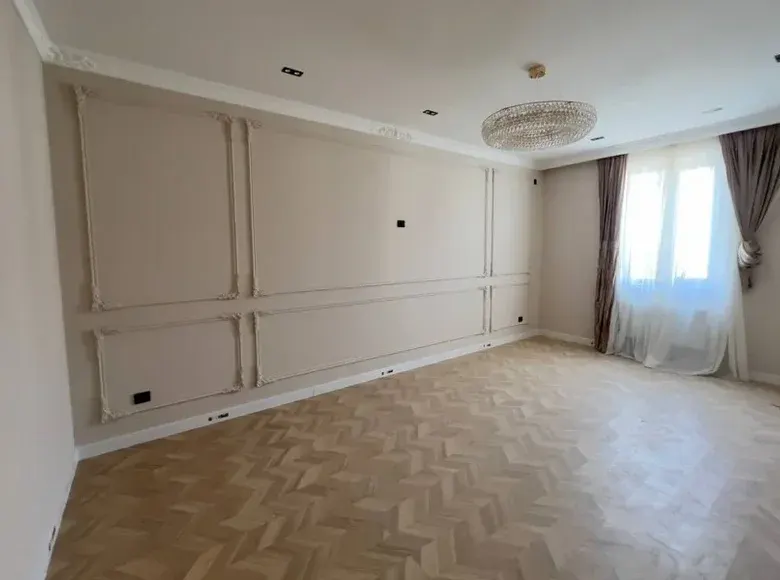 Продаётся 2-комнатная квартира, 85 м², 3/5 этаж — Фергана