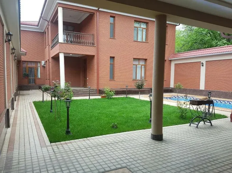 Ижарага берилади 7 хонали ҳовли уй, 600 м², 2 қаватли — Яккасарой тумани