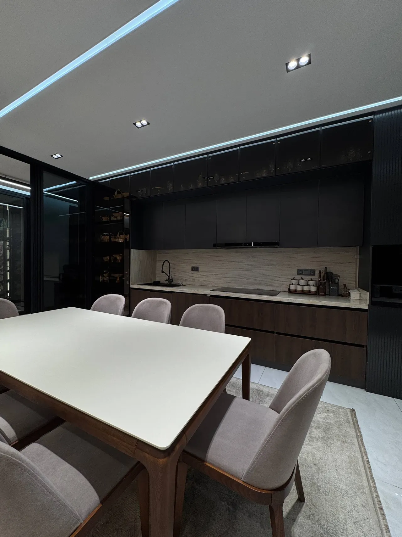 Сотилади 4 хонали квартира, 138 м², 8/12 қават — Миробод тумани