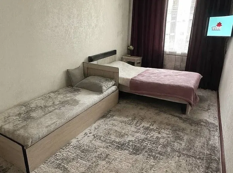Продаётся 2-комнатная квартира, 50 м², 3/4 этаж — Юнусабадский район