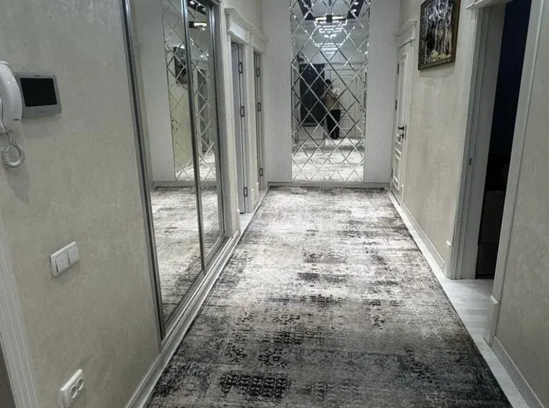 Продаётся 5-комнатная квартира, 145 м², 5/8 этаж — Шайхантахурский район