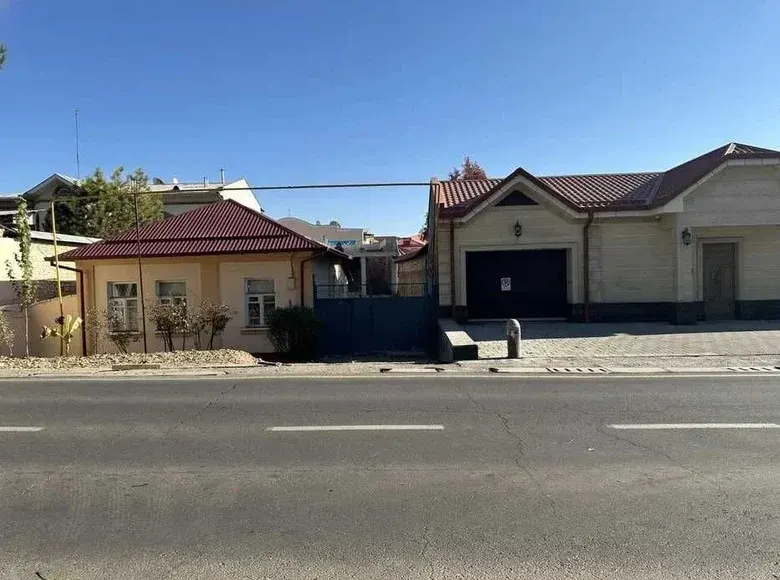 Сотилади 3 хонали ҳовли уй, 4.5 сотих — Мирзо Улуғбек тумани