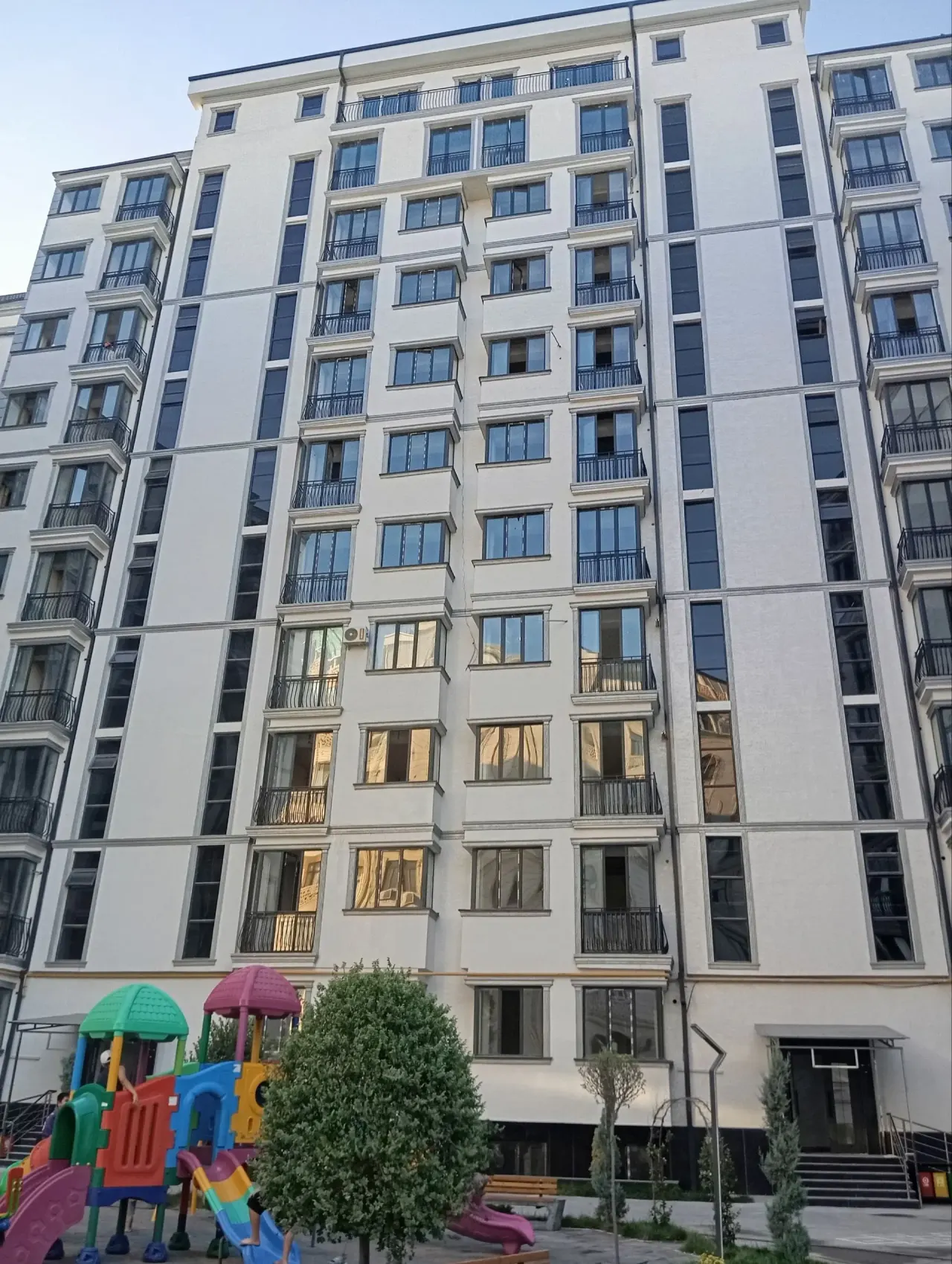 Сотилади 4 хонали квартира, 140 м², 1/11 қават — Олмазор тумани