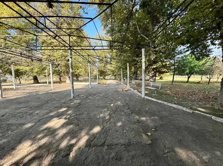Продаётся коммерческое помещение, 10600 м² — Ахангаран