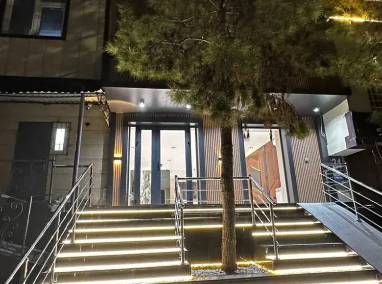 Сотилади тижорат биноси, 85 м², 1/4 қават — Чилонзор тумани