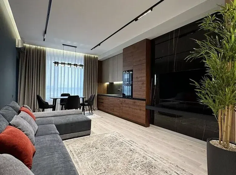 Сдаётся 2-комнатная квартира, 56 м², 7/12 этаж — Тамдынский район