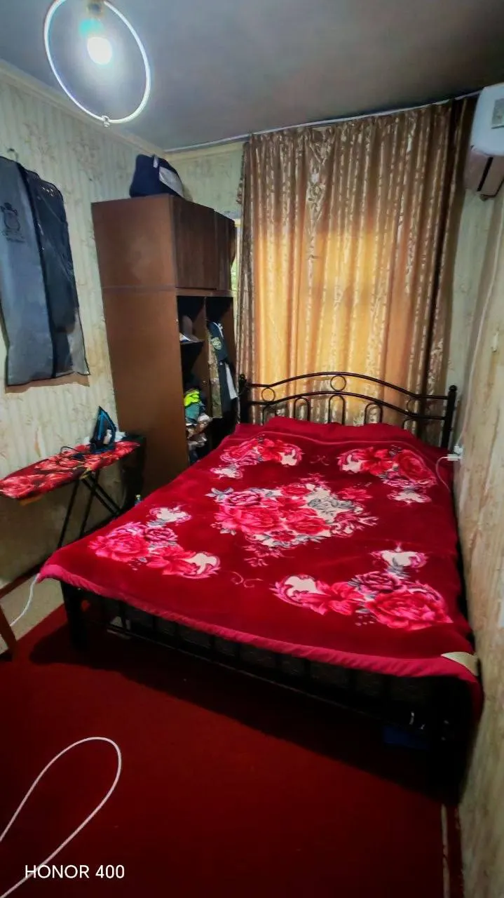 Сотилади 4 хонали квартира, 12 м², 4/5 қават — Мирзо Улуғбек тумани