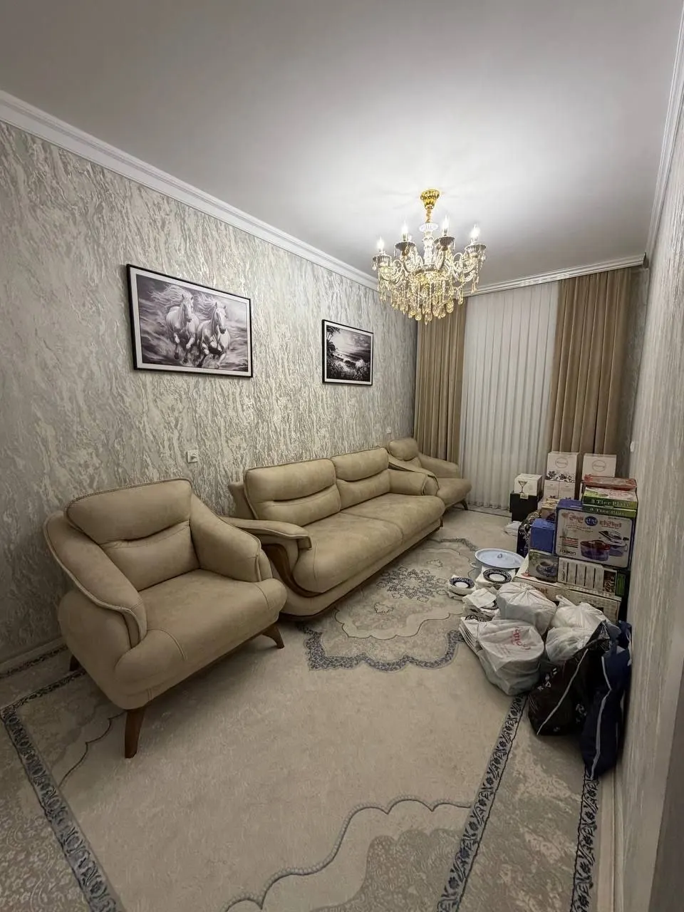 Продаётся 5-комнатная квартира, 100 м², 2/4 этаж — Алмазарский район