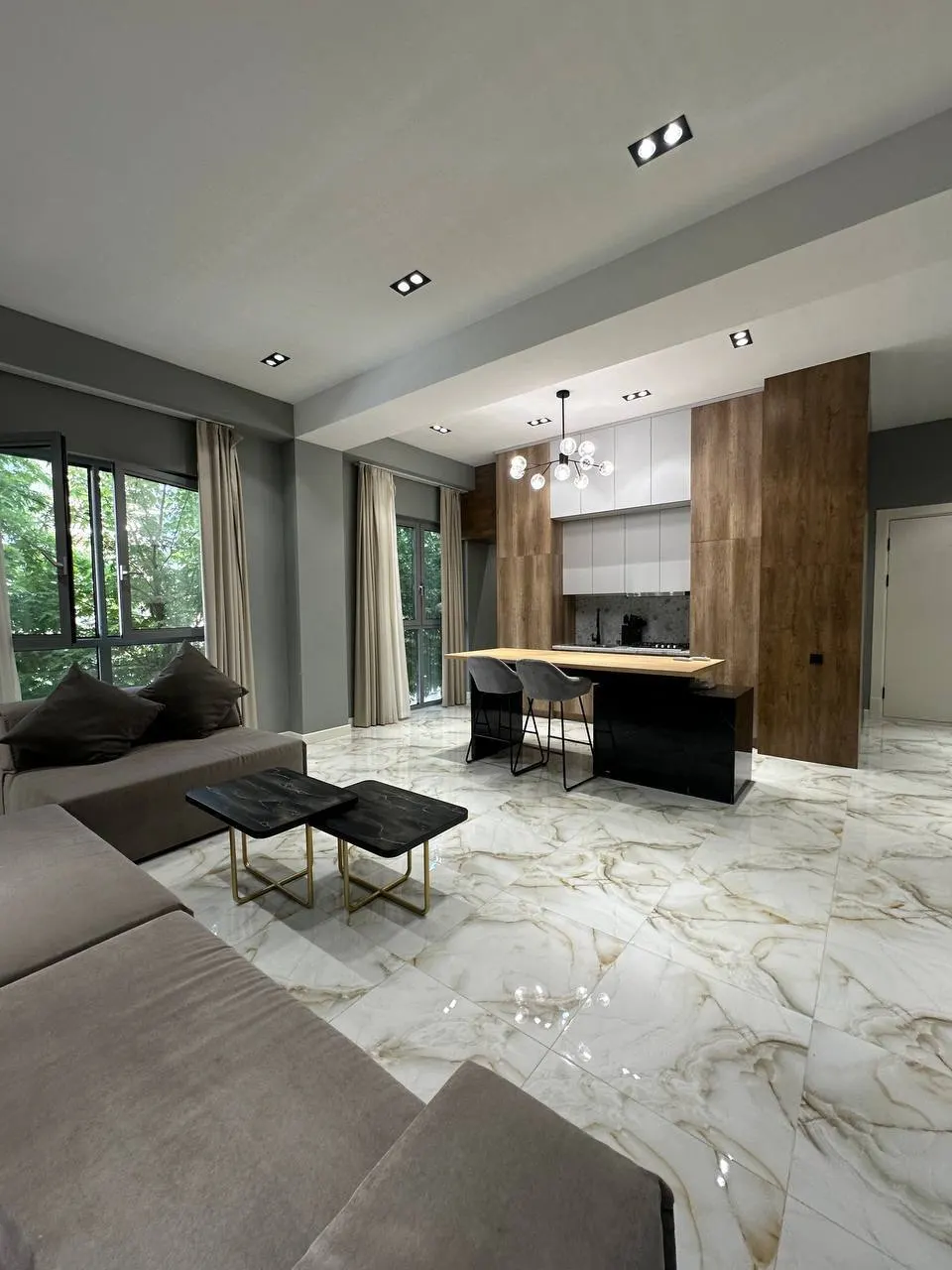 Sotiladi 2 xonali kvartira, 66 m², 2/8 qavat — Mirobod tumani