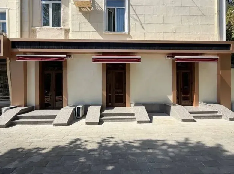 Продаётся коммерческое помещение, 340 м² — Яккасарайский район