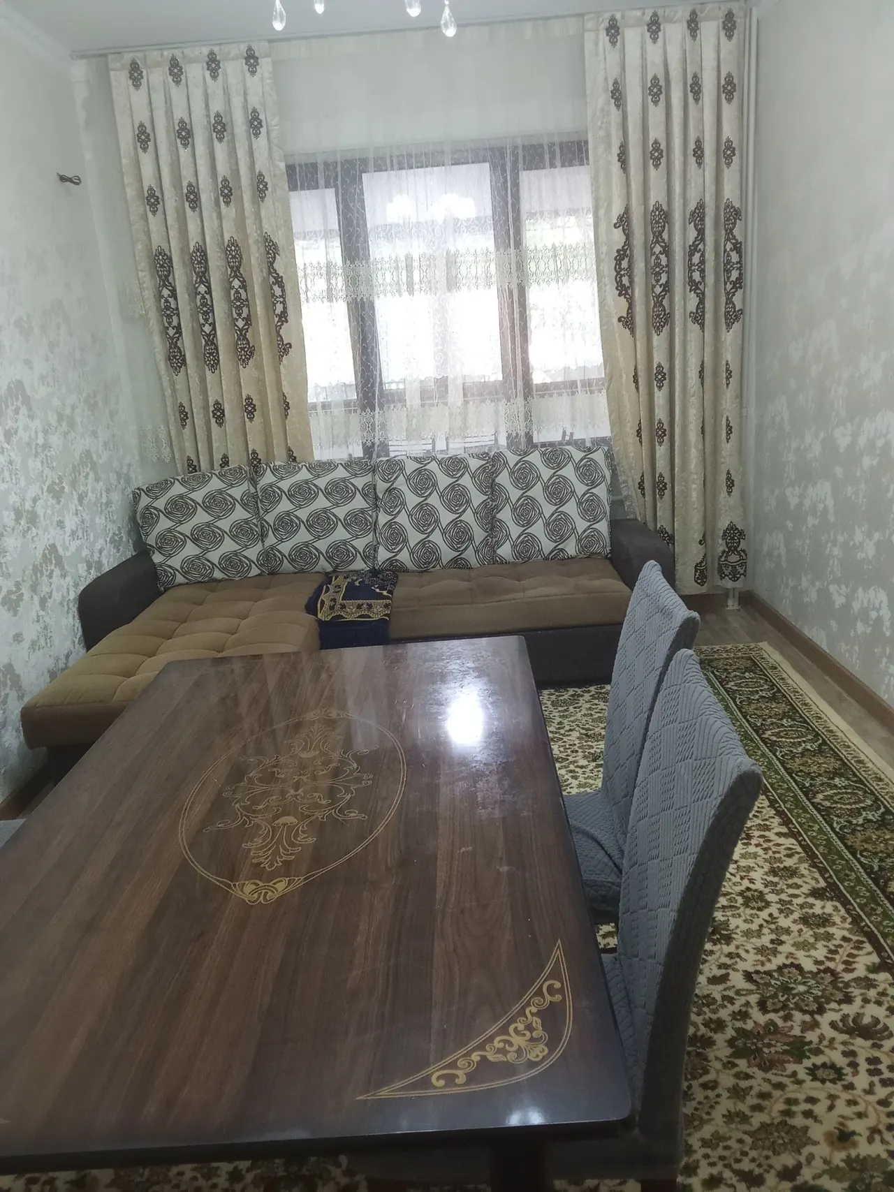 Ижарага берилади 2 хонали квартира, 56 м², 1/4 қават — Олмазор тумани