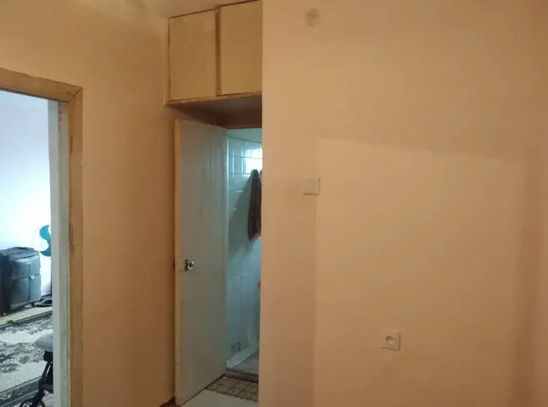 Сотилади 3 хонали квартира, 50 м², 4/4 қават — Мирзо Улуғбек тумани