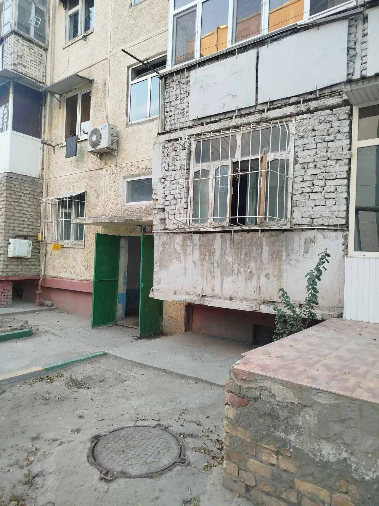 Сотилади 2 хонали квартира, 54 м², 1/4 қават — Бухоро шаҳри