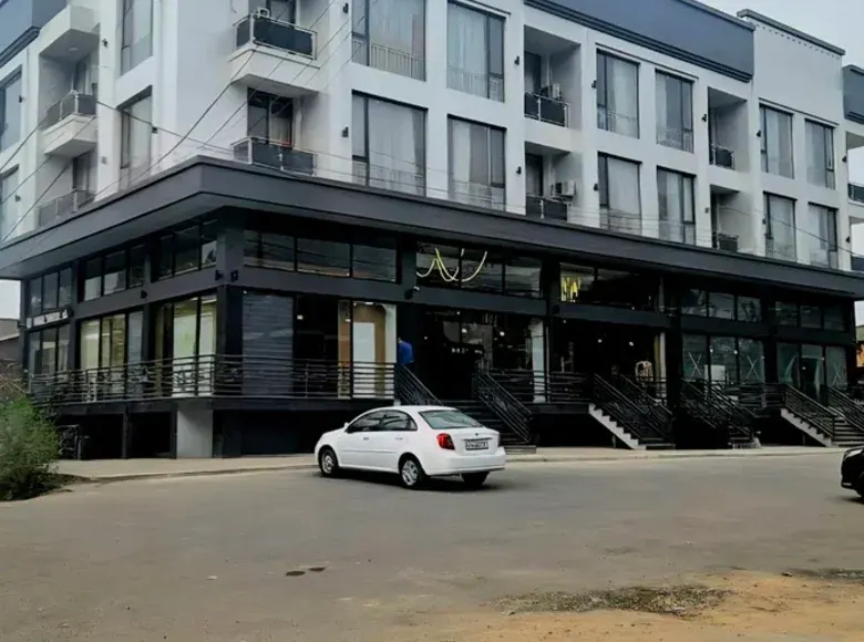 Сотилади тижорат биноси, 2300 м², 3/3 қават — Олмазор тумани