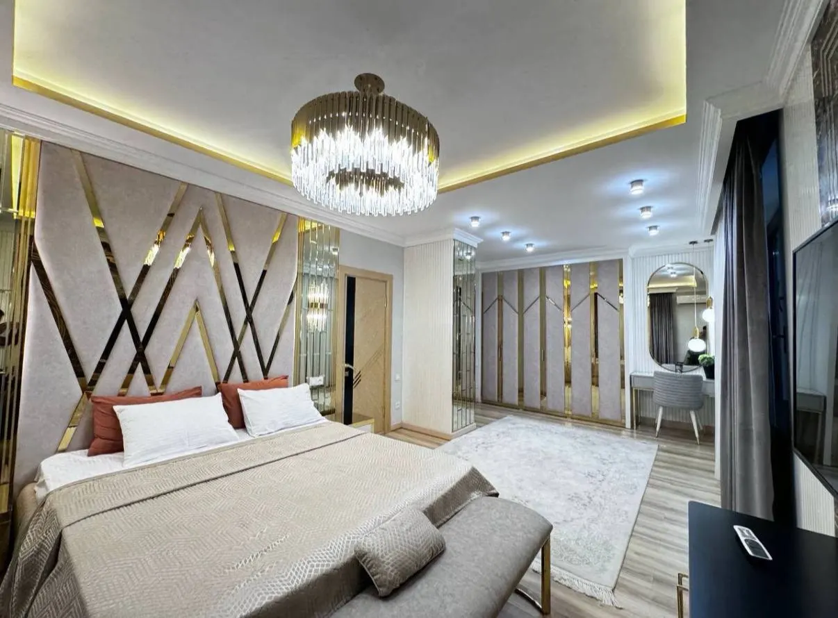 Ижарага берилади 3 хонали квартира, 136 м², 7/7 қават — Мирзо Улуғбек тумани