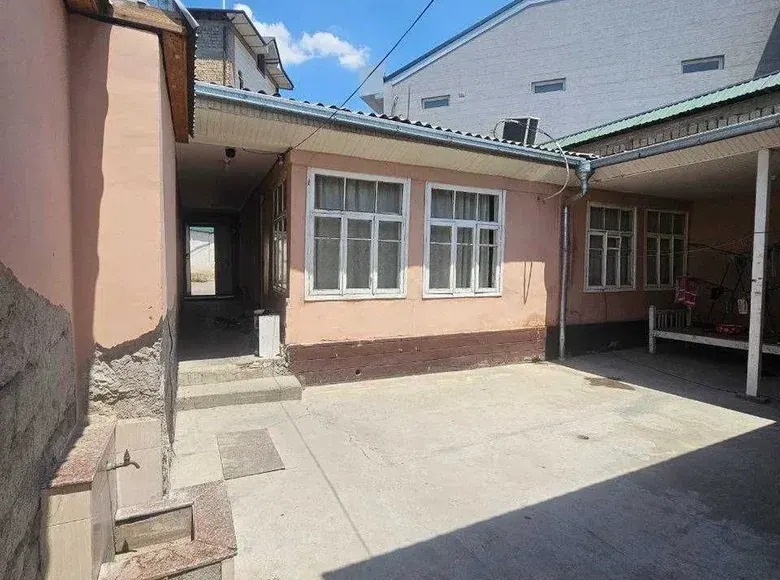 Сотилади 4 хонали ҳовли уй, 5 сотих, 100 м² — Сергели тумани