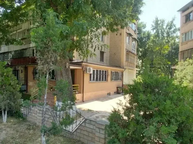 Сотилади 3 хонали квартира, 77 м², 4/4 қават — Мирзо Улуғбек тумани