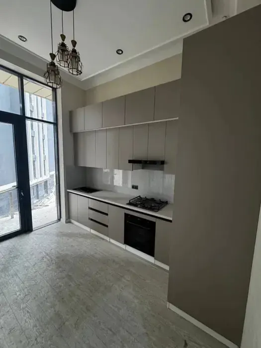 Sotiladi 2 xonali kvartira, 86 m², 3/7 qavat — Mirzo Ulugʻbek tumani