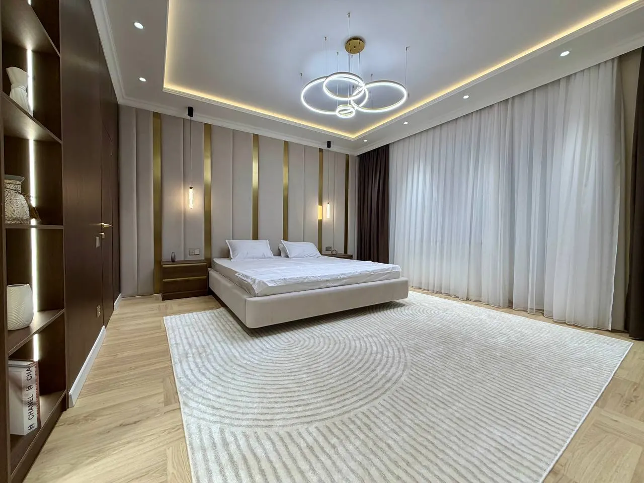 Продаётся 4-комнатная квартира, 130 м², 6/8 этаж — Мирзо-Улугбекский район