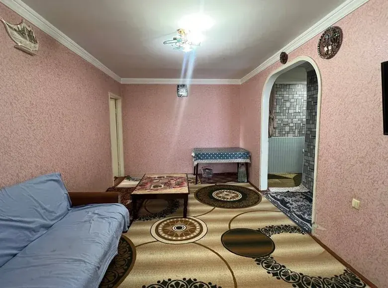 Продаётся 2-комнатная квартира, 56 м², 3/4 этаж — Фергана