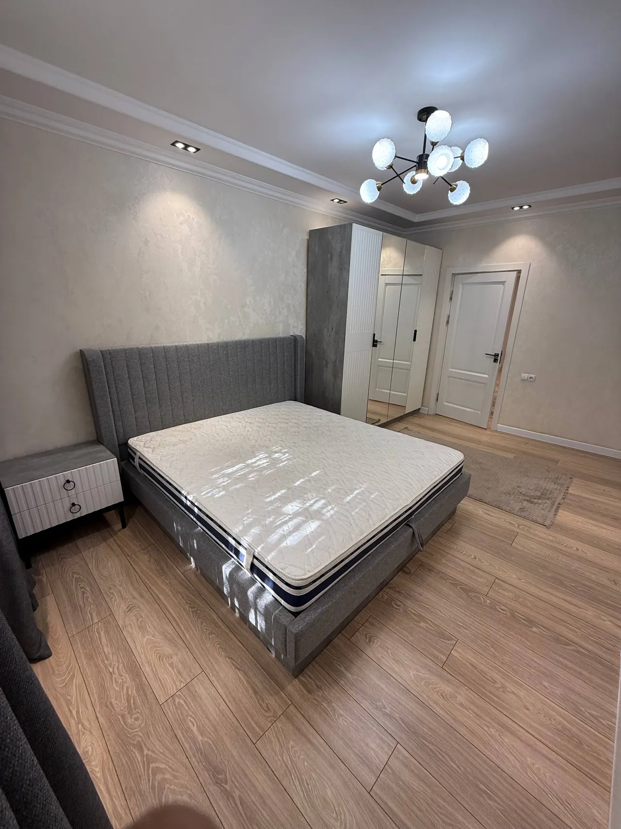 Сотилади 2 хонали квартира, 55 м², 2/4 қават — Юнусобод тумани
