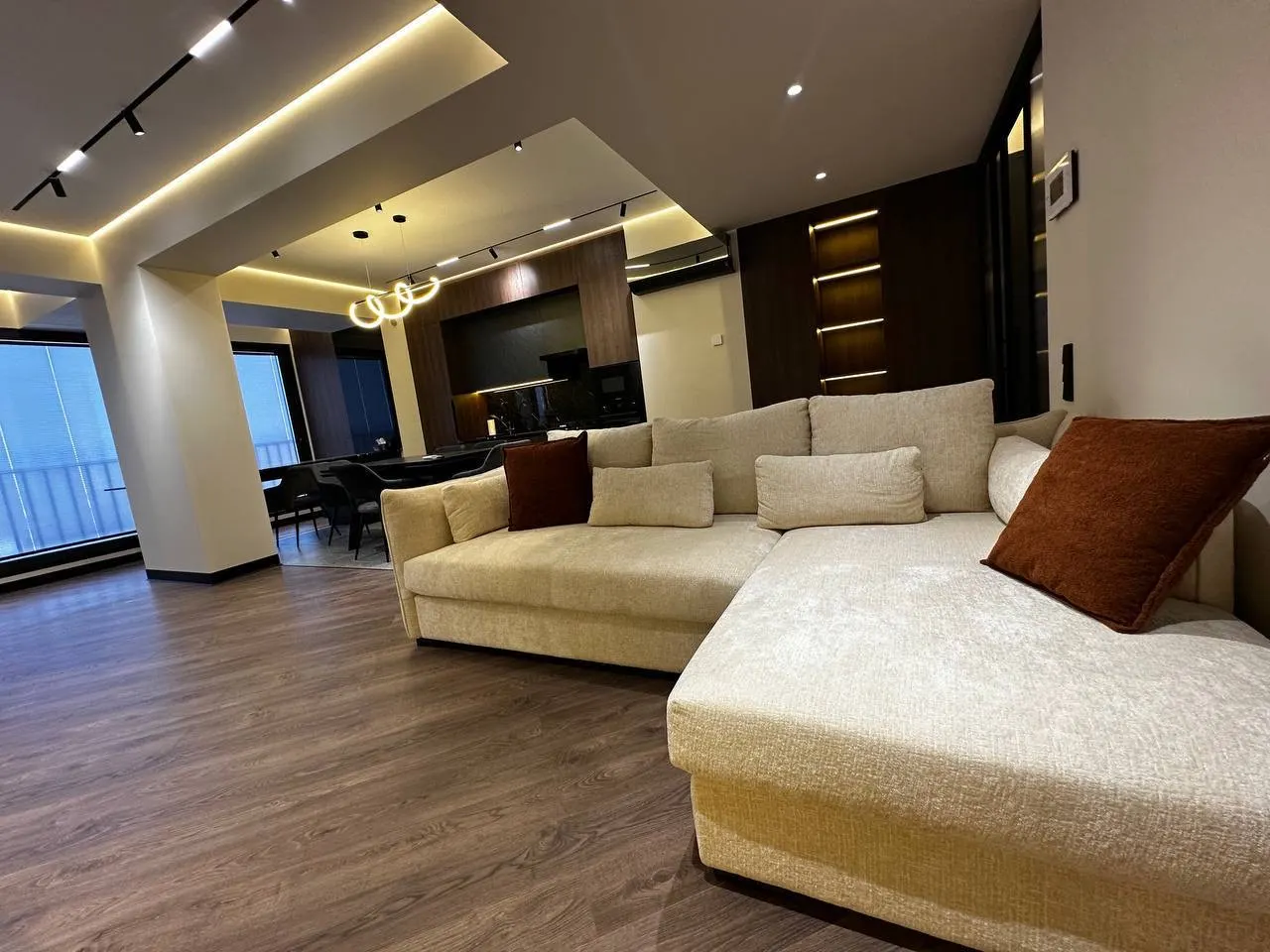 Сдаётся 3-комнатная квартира, 120 м², 4/9 этаж — Яккасарайский район
