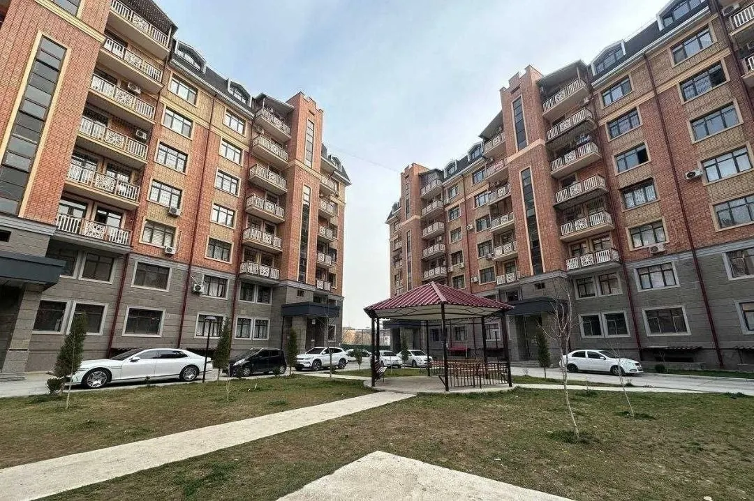 Сотилади 4 хонали квартира, 100 м², 7/8 қават — Яшнобод тумани