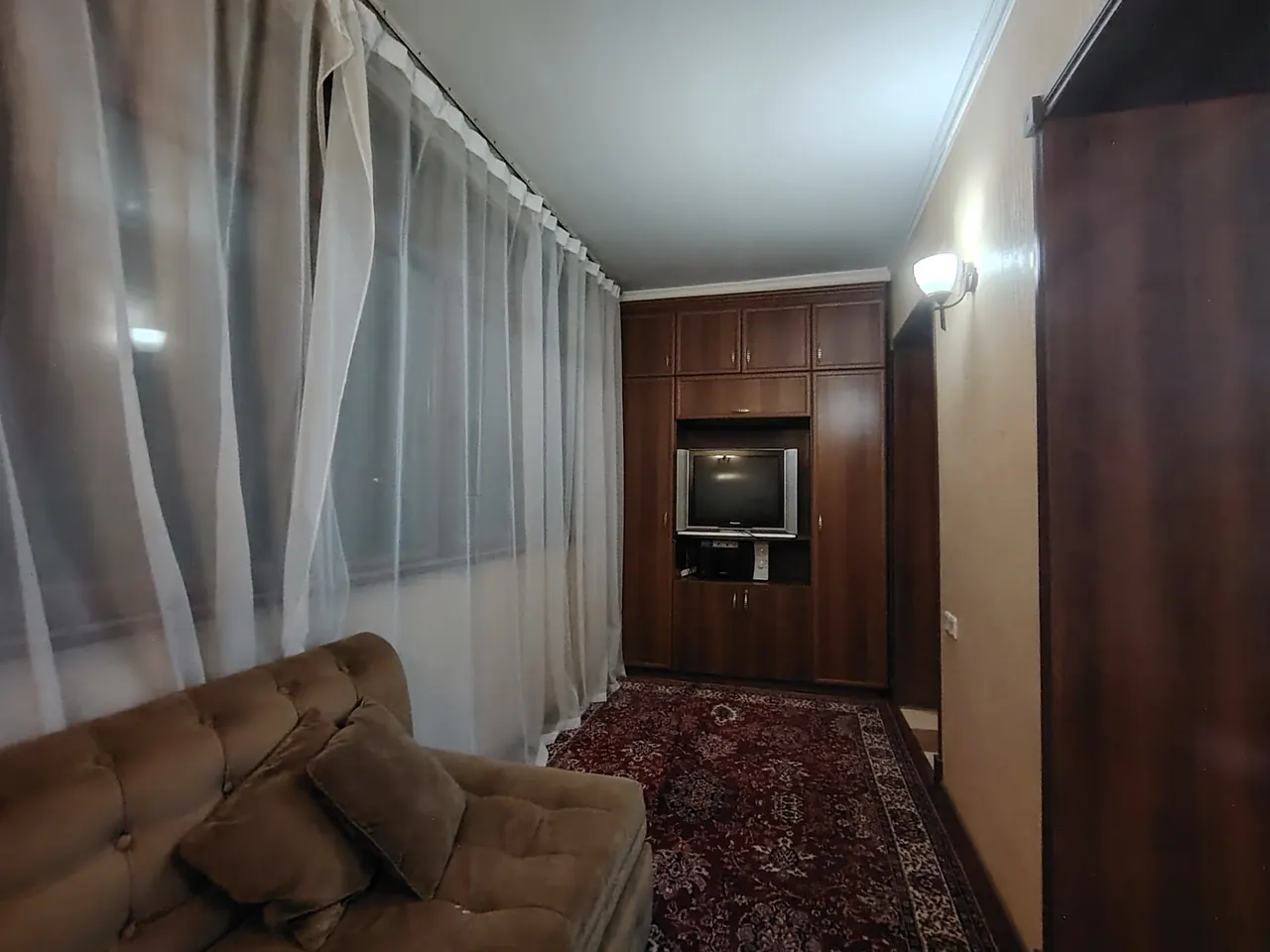 Sotiladi 2 xonali kvartira, 57 m², 1/4 qavat — Shayxontohur tumani